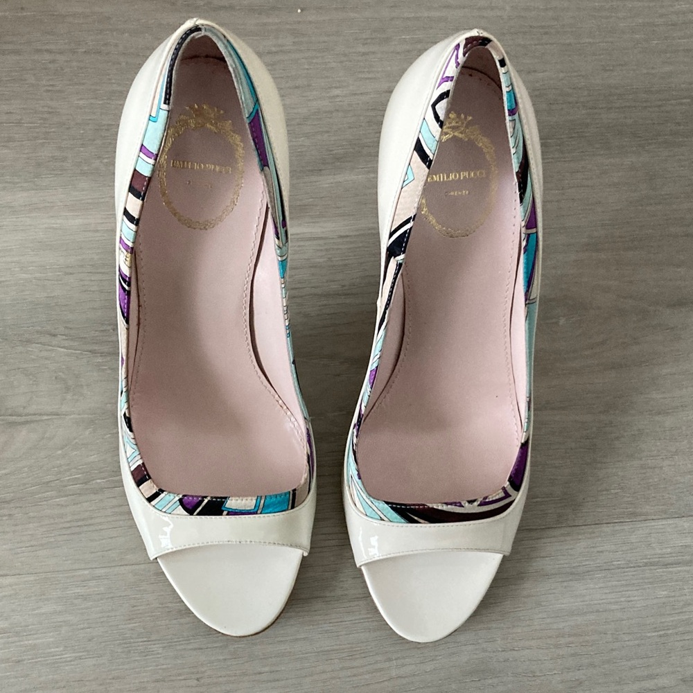 Emilio Pucci Cream Heels with Purple and Blue Accents